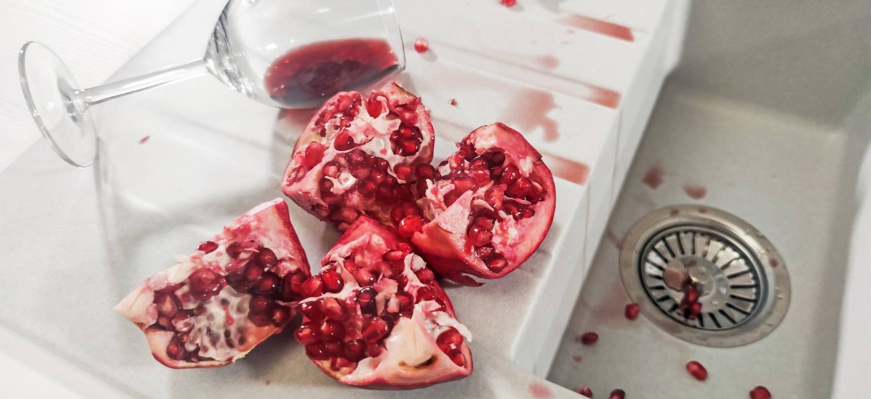 The Pros And Cons Of Quartz Countertops 5 pros and cons of quartz countertops low maintenance