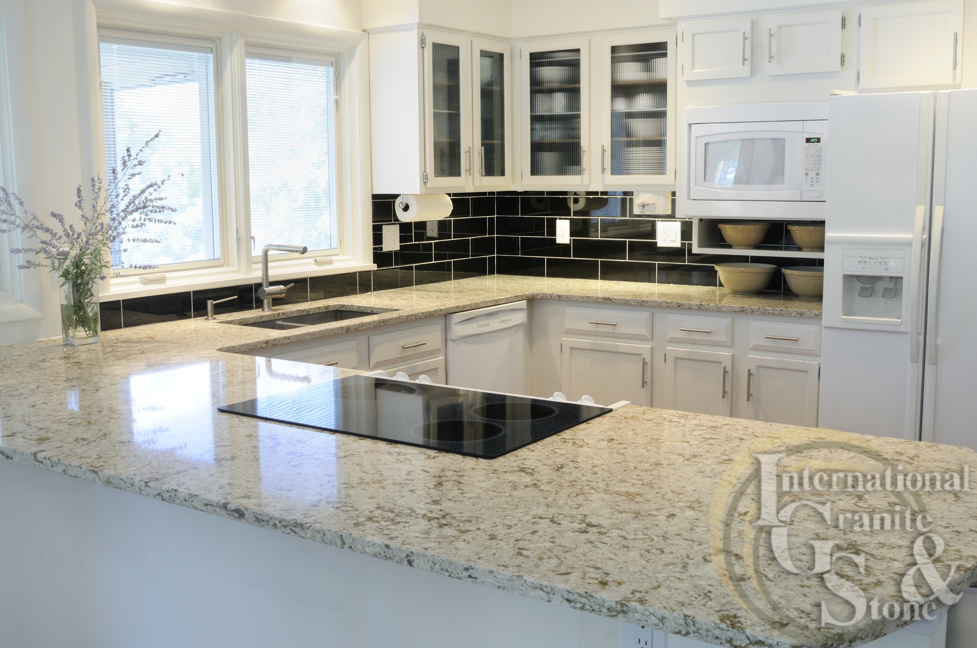 Quartz Vs Granite: What'S The Difference? 1 Quartz vs. Granite: What's the Difference?