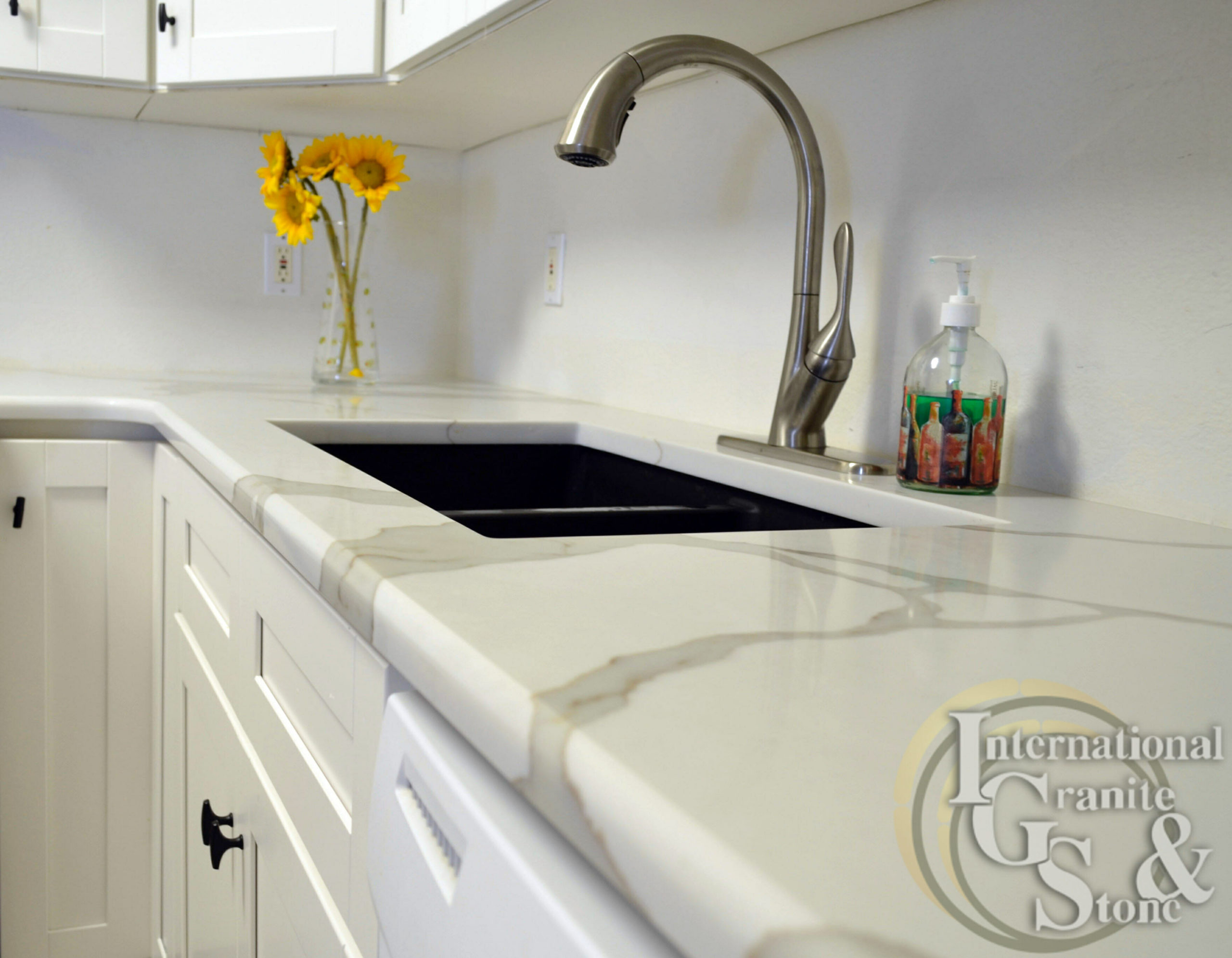 New Tampa Kitchen Gets New Quartz Countertops 2 Quartz Countertops Tampa